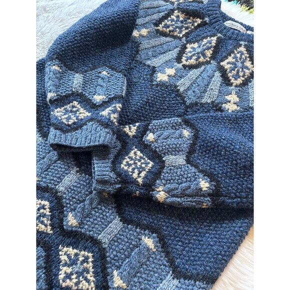Northern Isles Wool Sweater - Picture 5 of 8